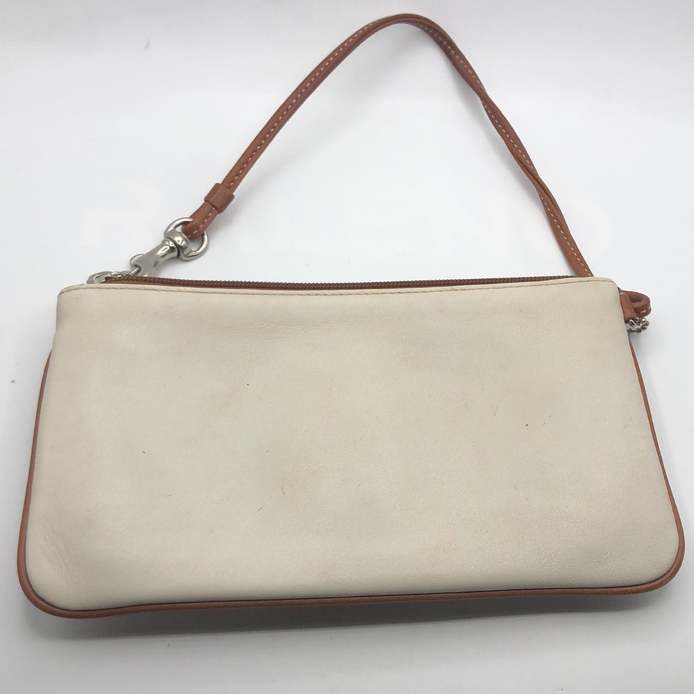 COACH White Saddle Leather Wristlet Buckle Flap Clutch. VTG - Picture 4 of 16